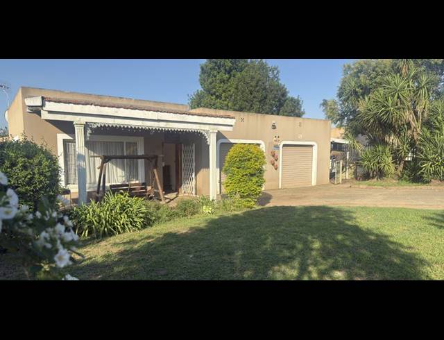 3 BEDROOM HOUSE FOR SALE IN LYNNFIELD PARK